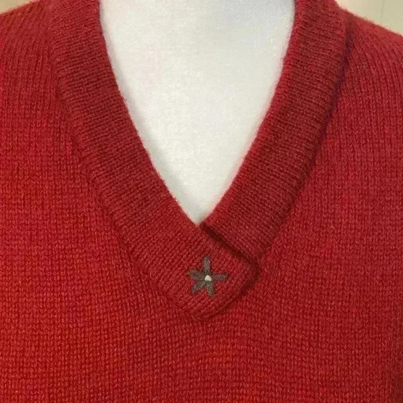 Woolrich 100% Wool Red V Neck Embroidered Woman’s Sweater Size Small.  “Ruby”. - Picture 2 of 13